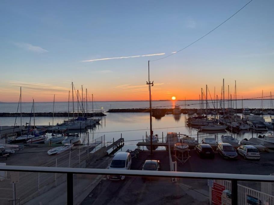 L'Appartement De L'Artiste Marseillan  Exteriör bild