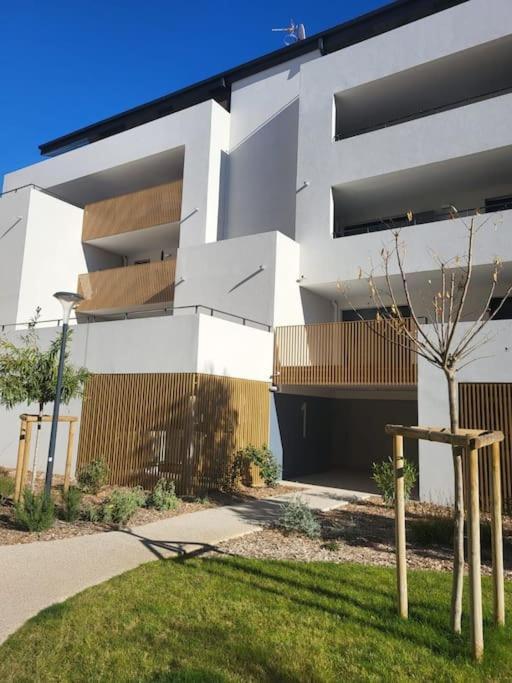 L'Appartement De L'Artiste Marseillan  Exteriör bild